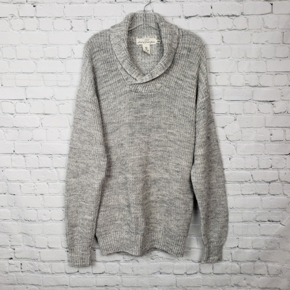 H&M Other - H&M Men's Heather Gray Chunky Knit V-neck Sweater